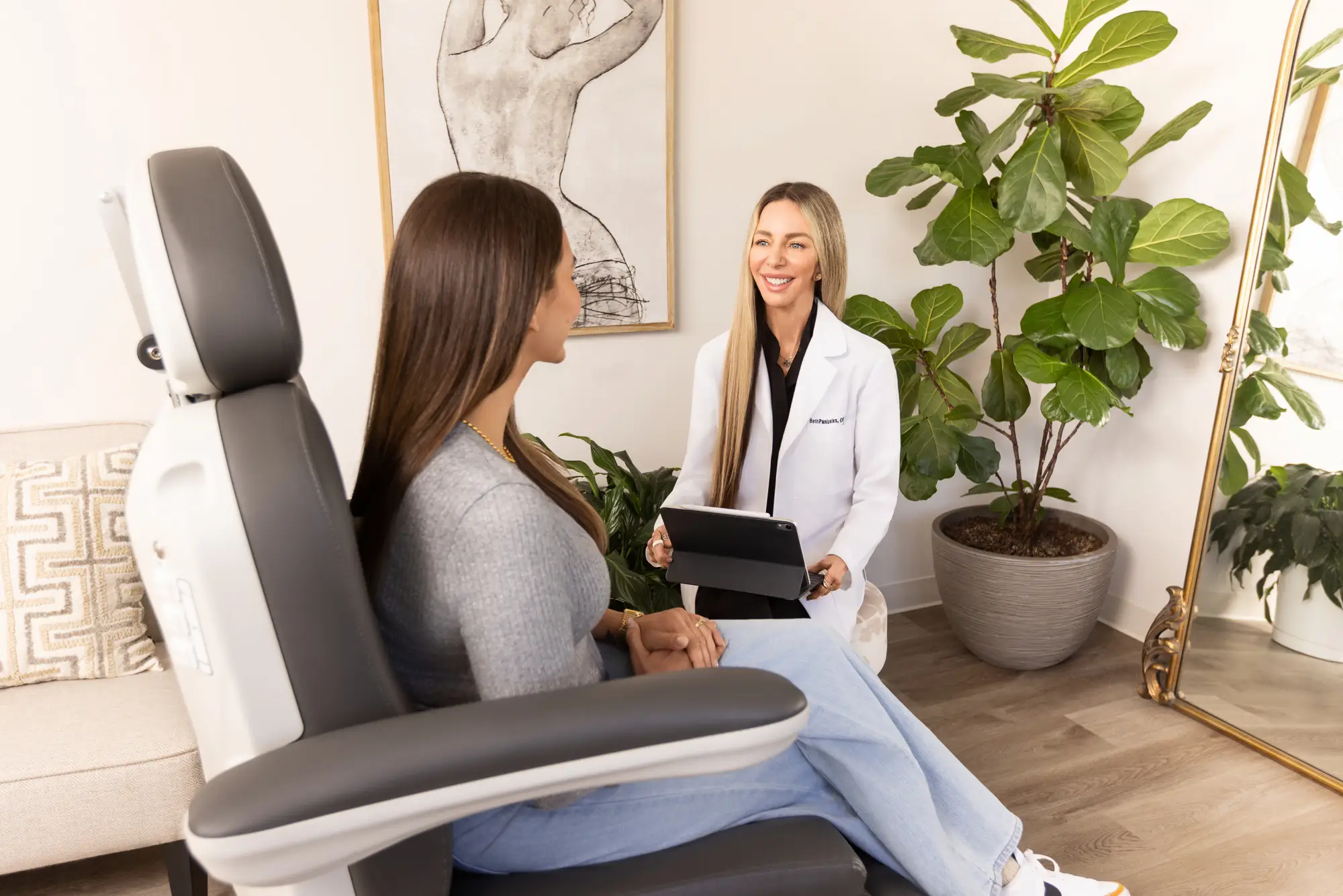 Natural Facial Fillers vs. Hyaluronic Acid: What’s Right for You?